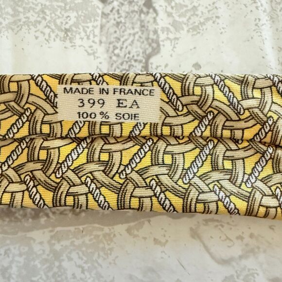 VTG Hermes Silk Tie Yellow Gray Brown Geometric Interlocking Rings Print 399EA - Picture 5 of 6